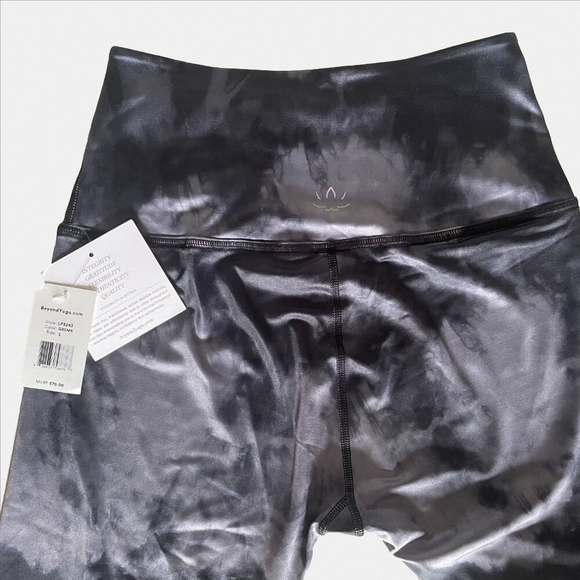 Beyond Yoga Pants - Beyond Yoga Leggings - Shimmery Metallic Silver/ Gray Tie Dye Size L - NWT